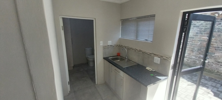 To Let Commercial Property for Rent in Berea Eastern Cape